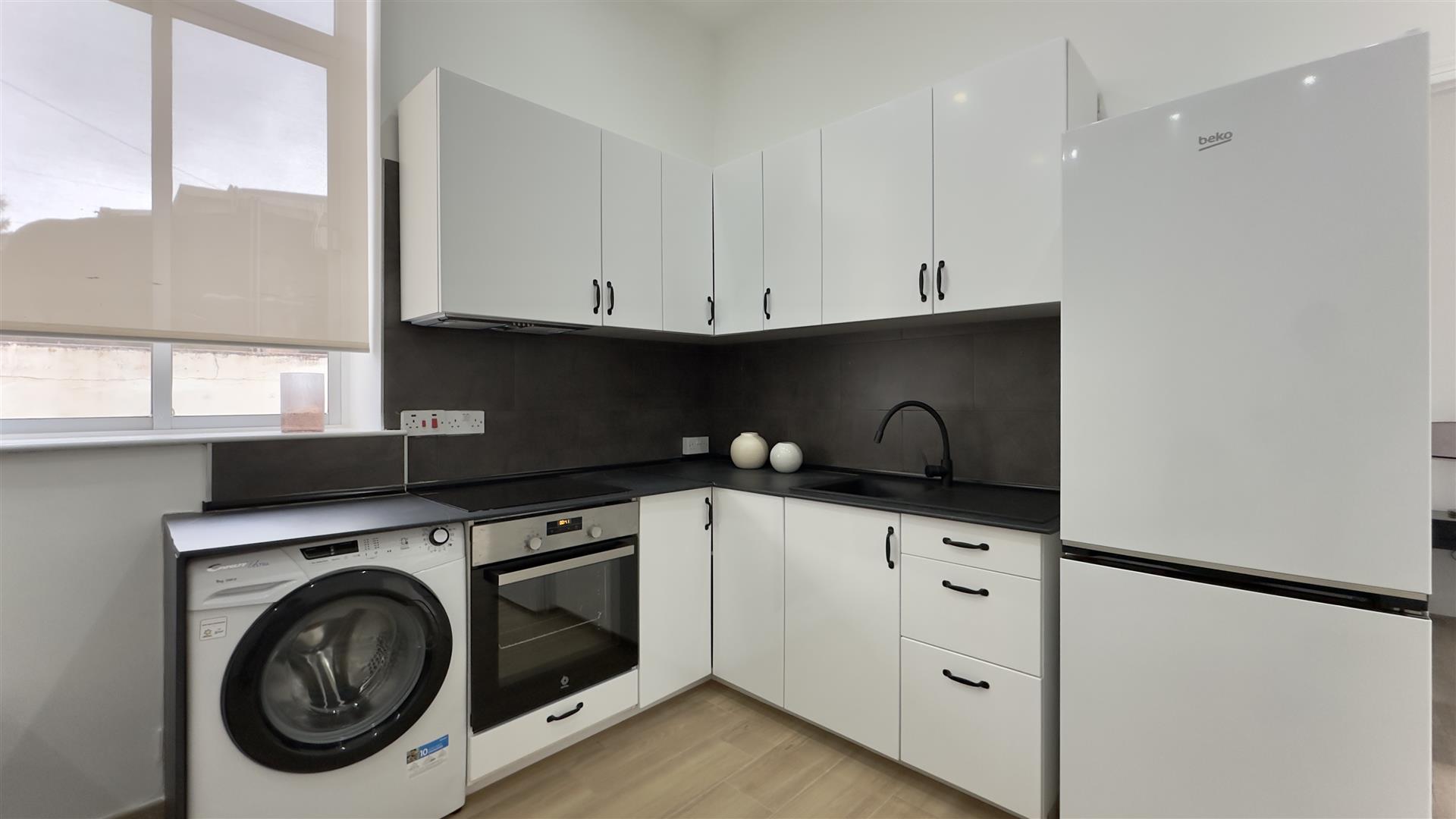 Image of Apartment - 2 Bedrooms - 1 Bathrooms for Sale in South District-Gibraltar, Image 2